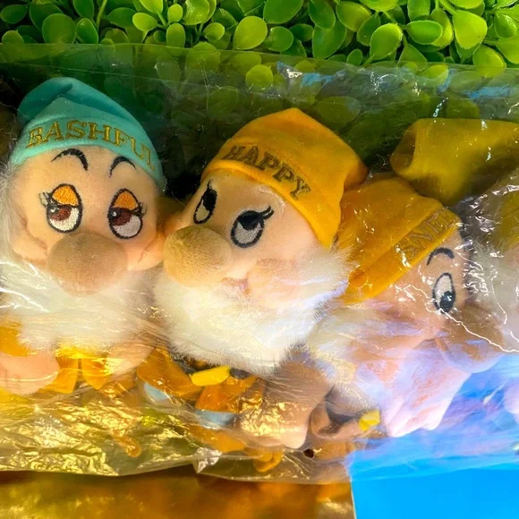 DISNEY EXCLUSIVE NWT 90s SNOW WHITE AND THE SEVEN DWARFS COMPLETE SET OF 10